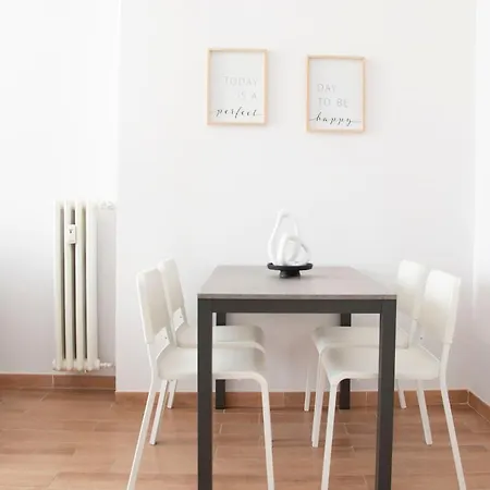 Feriehus Biffen 66 - Modern Flat In Trastevere