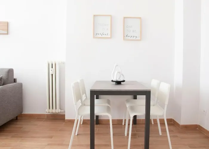 Feriehus Biffen 66 - Modern Flat In Trastevere